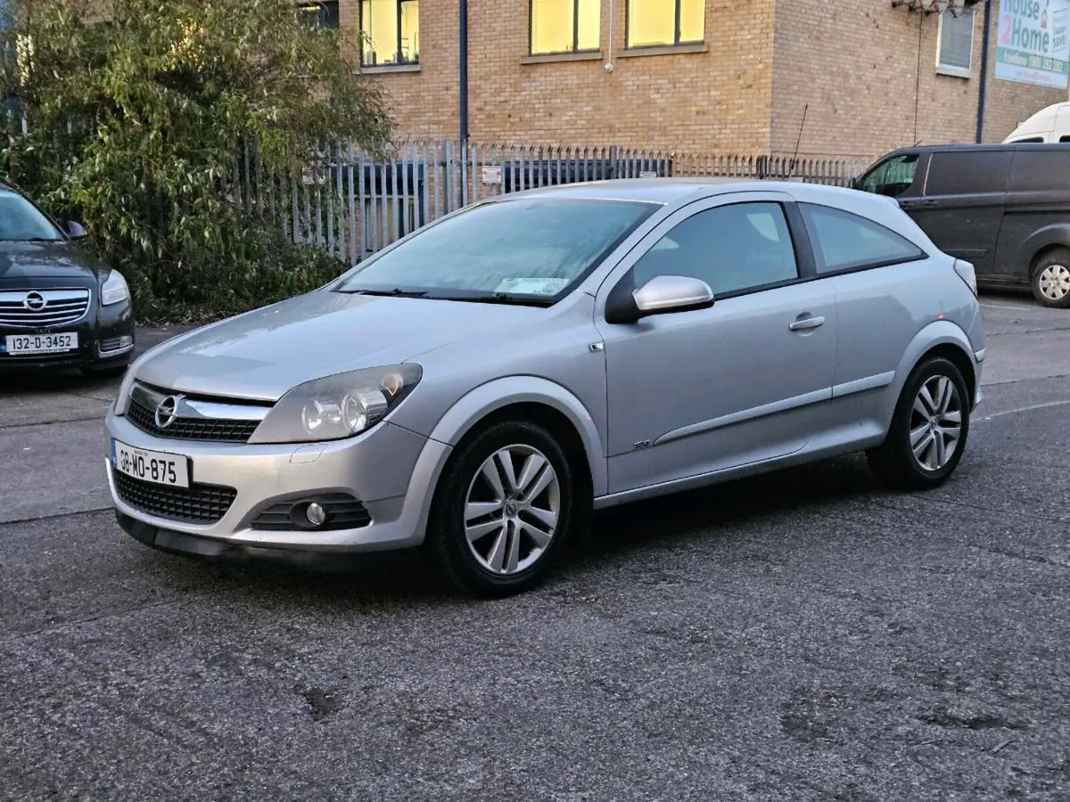 Opel Astra 1.4 petrol - Image 1