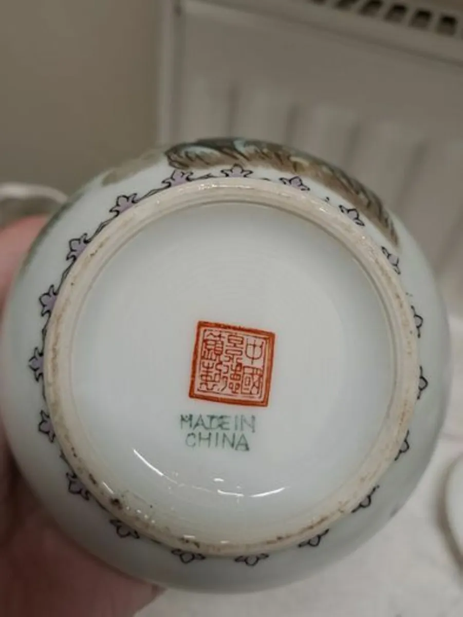 Famille Rose vase - Image 2