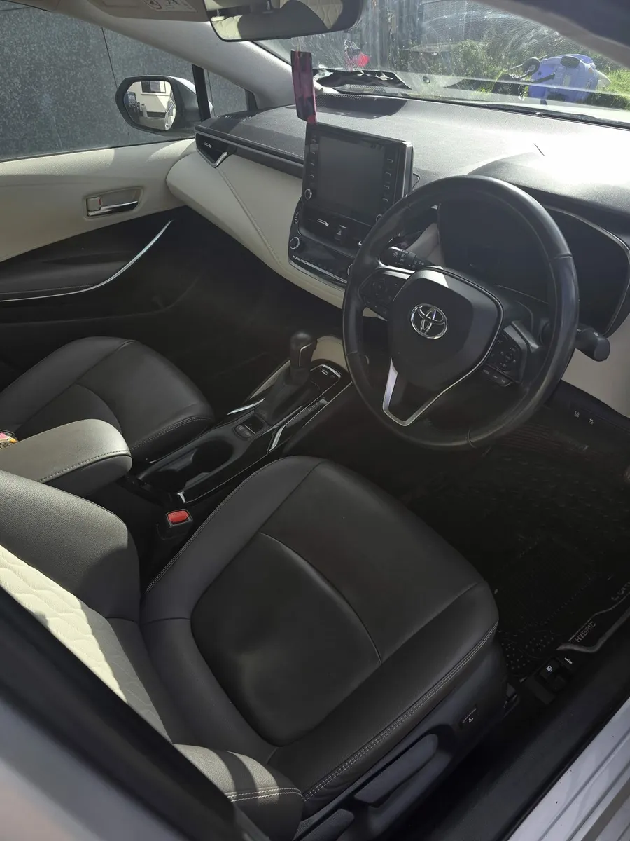 Toyota Corolla Hybrid 2020 NCT 1/28 Top Spec - Image 3