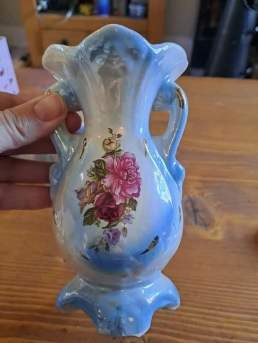 Vintage lusterware vases - Image 4