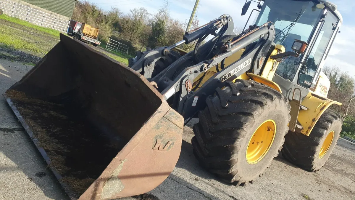 New Holland W170B 2007 - Image 2