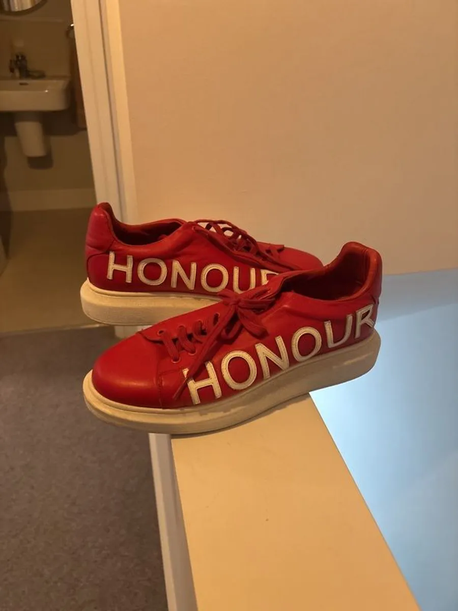 Alexander McQueen HONOUR limited edition red 2022 oversize collection - Image 1