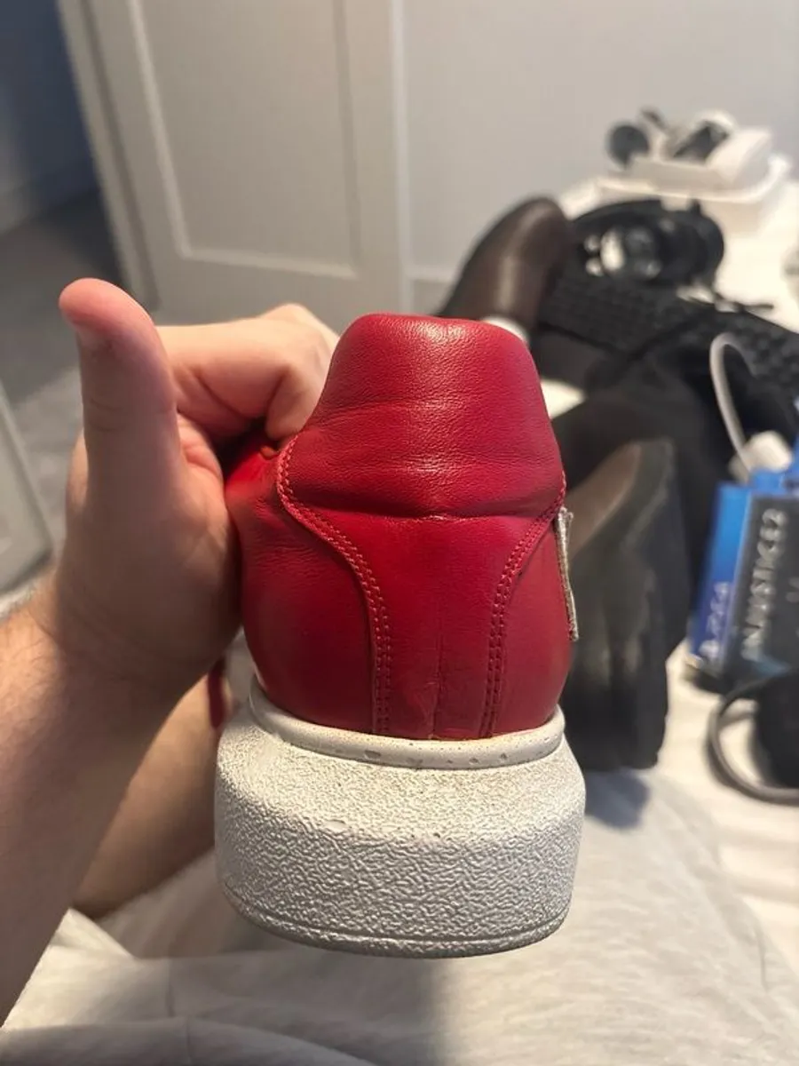 Alexander McQueen HONOUR limited edition red 2022 oversize collection - Image 3