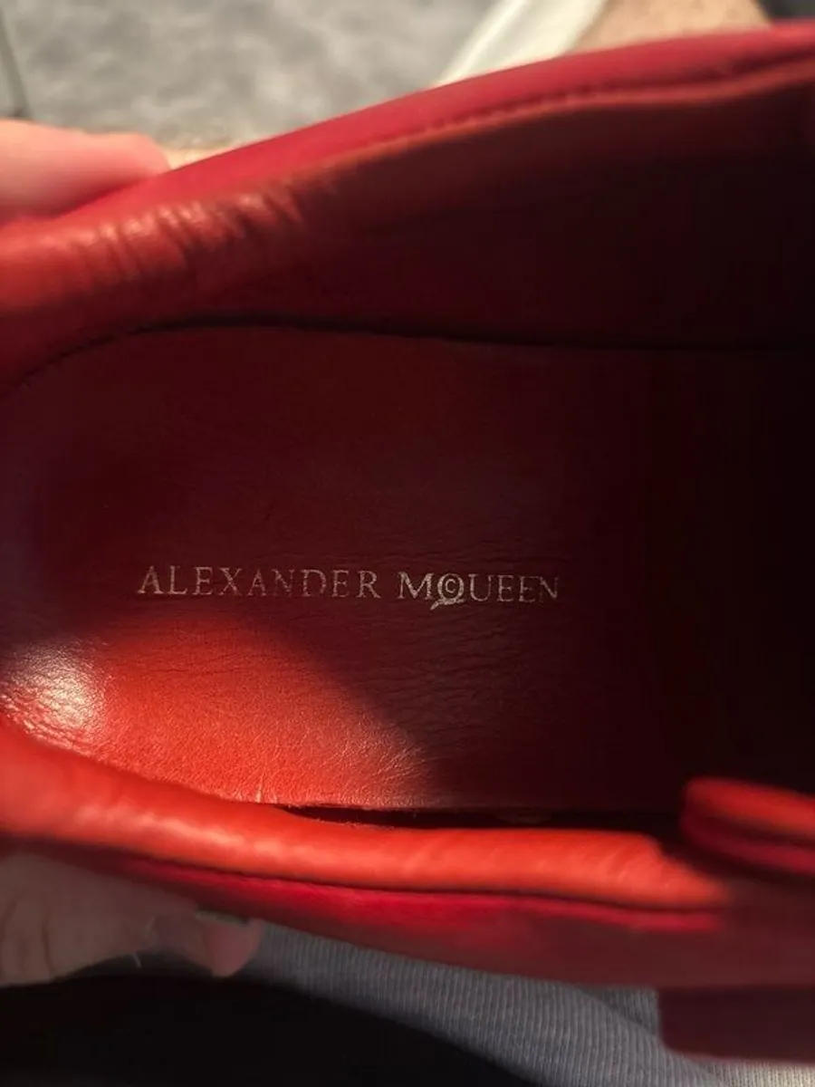 Alexander McQueen HONOUR limited edition red 2022 oversize collection - Image 4