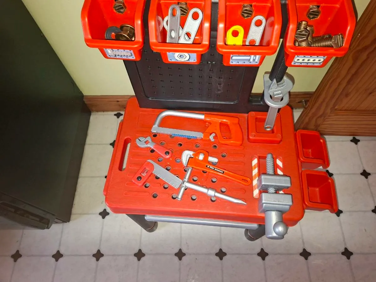 Workbench & tools - Image 2