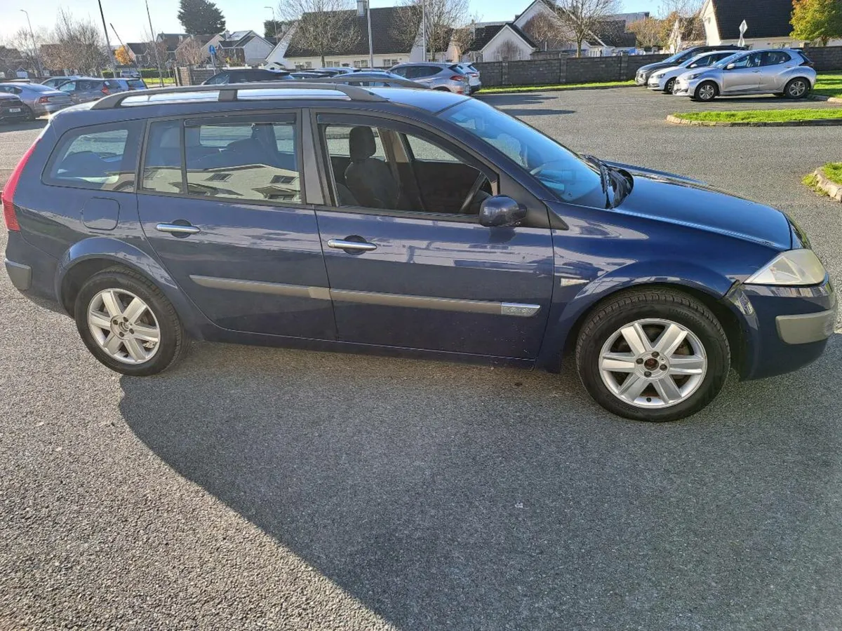 Renault megane estate 1.6 nct 2/26 low km - Image 2