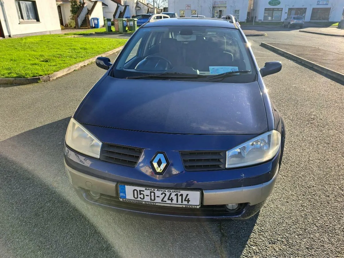 Renault megane estate 1.6 nct 2/26 low km - Image 3