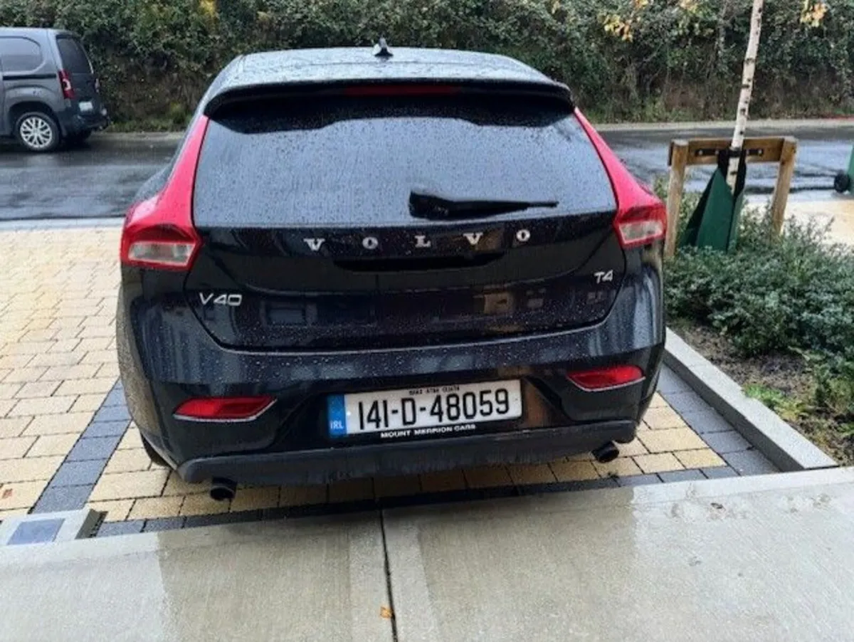 Volvo V40 2014 - Image 4