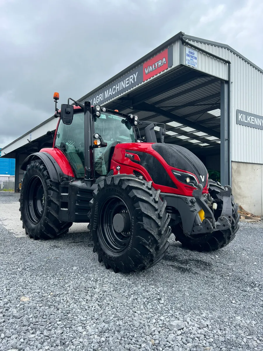 2022 Valtra T195A Active on 650/65R42's - Image 1