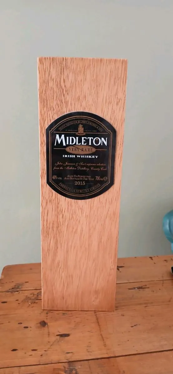 Midelton Very Rare Whiskey box - Image 1