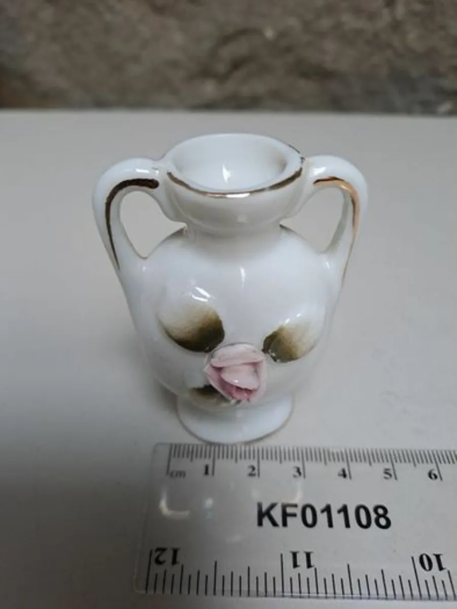 Miniature Vase pink flower - Image 3