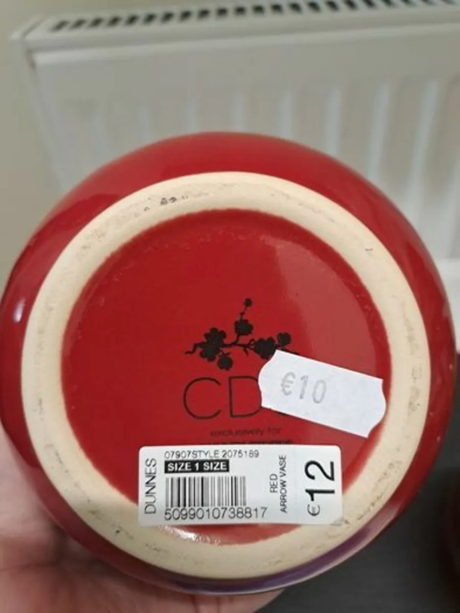 Red and beige Vase - Image 3