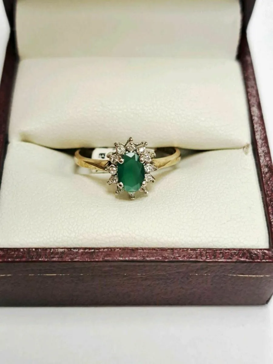 9K Emerald Diamond Ring 9CT - Image 1