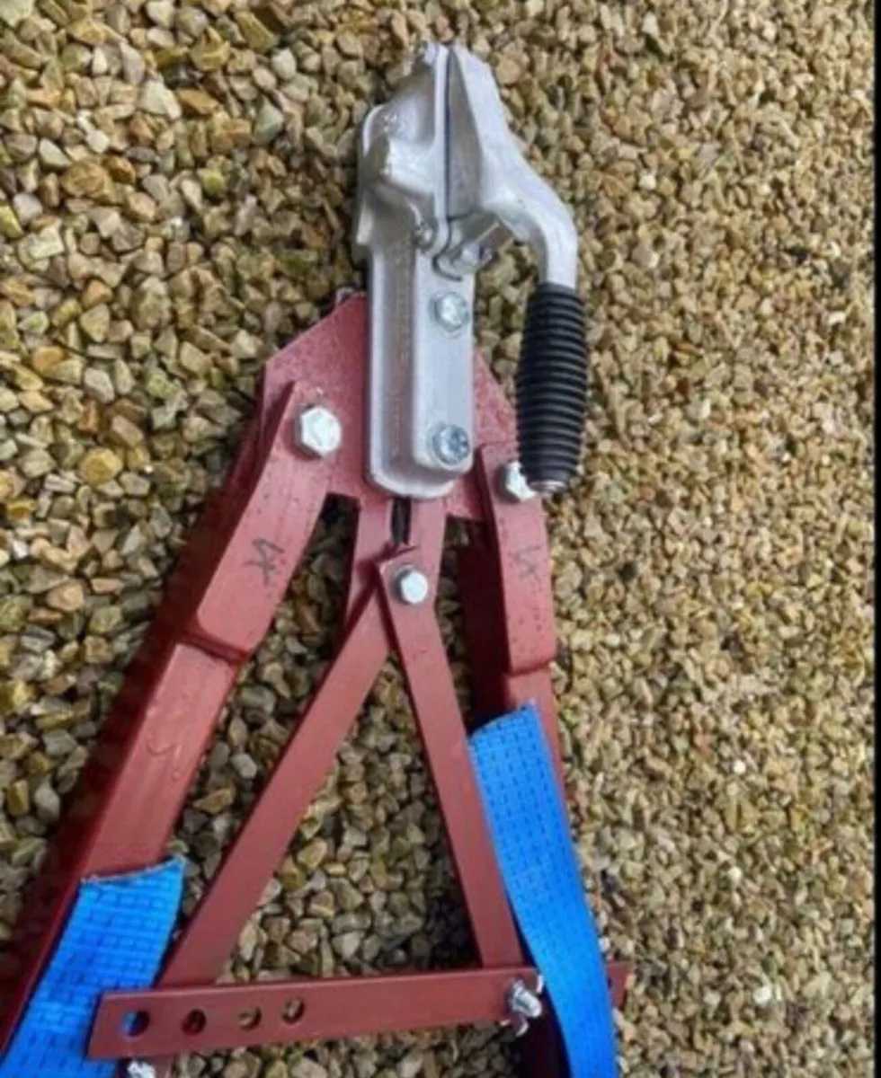 Towing a frame dolly car transporter recovery - Image 2