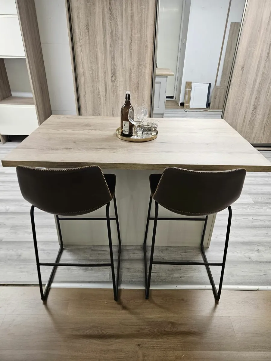 Kitchen island - Image 2