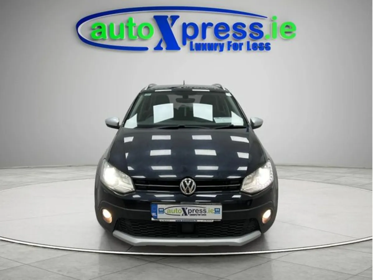 Volkswagen Polo CROS 1.2 TSI Automatic, Reversing - Image 3