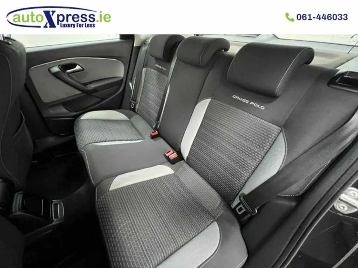 Volkswagen Polo CROS 1.2 TSI Automatic, Reversing - Image 4