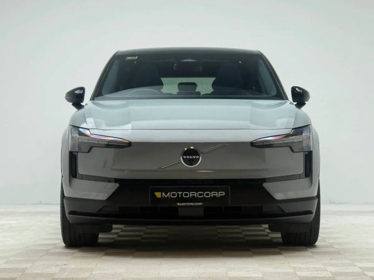 Volvo EX30 ULTRA 69KWH *PAN ROOF* - Image 2