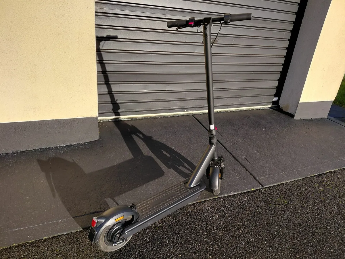 E Scooter - Image 2