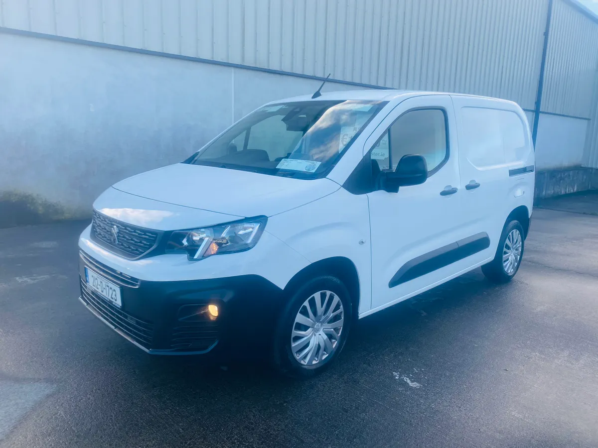 212 Peugeot Partner 1.5 PRO.Low Kms.€11,950 + VAT - Image 1