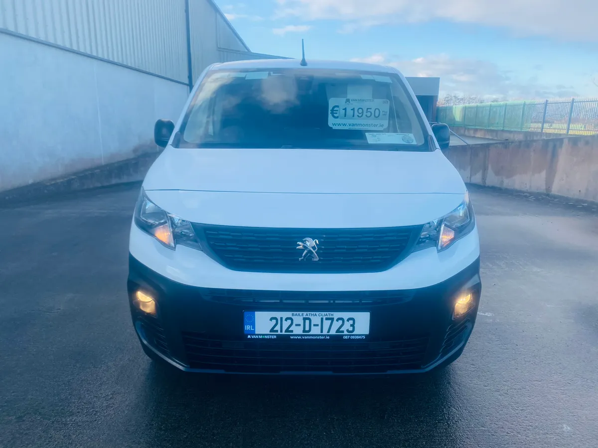 212 Peugeot Partner 1.5 PRO.Low Kms.€11,950 + VAT - Image 2
