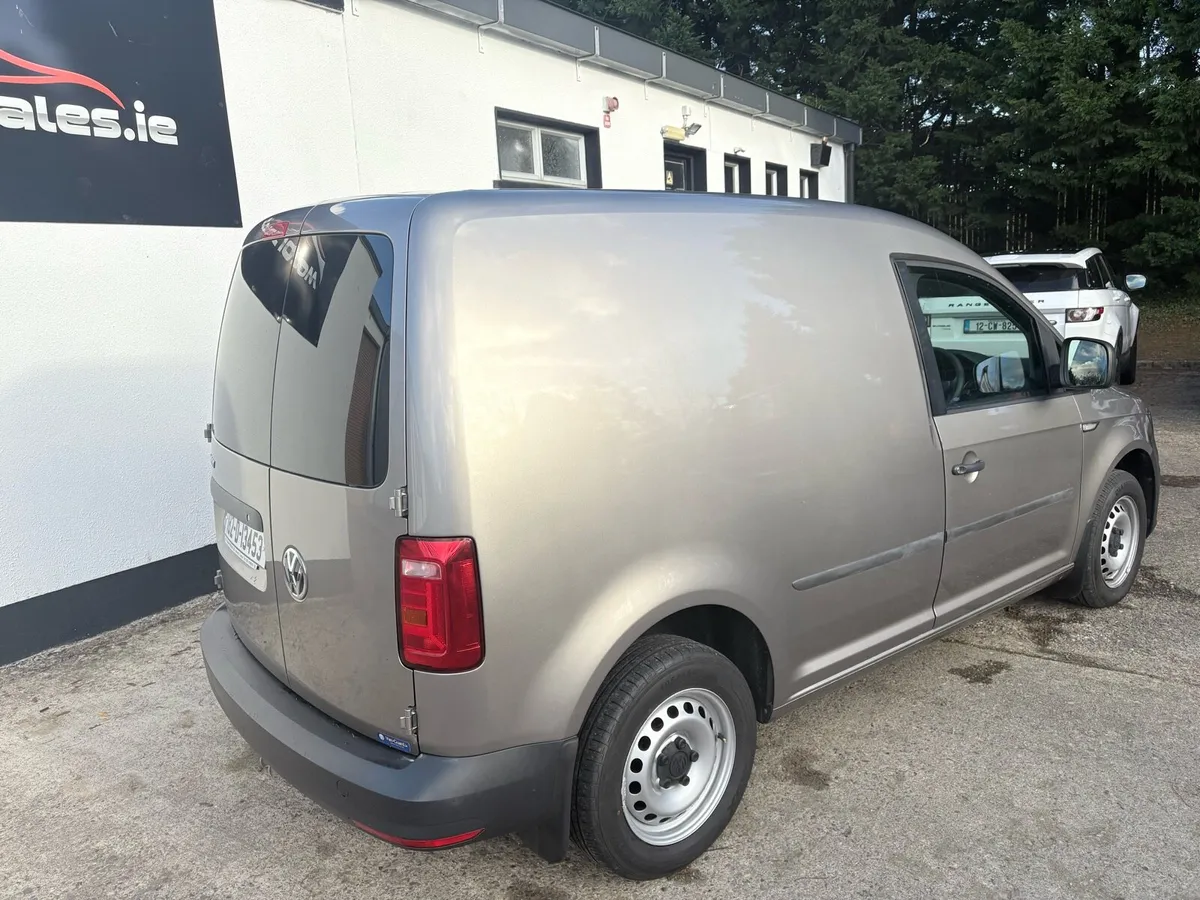 Vw Caddy - Image 4