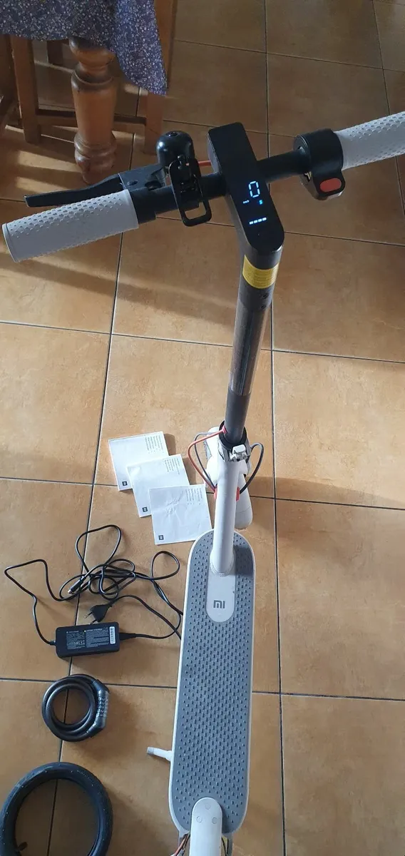 Electric scooter - Image 4