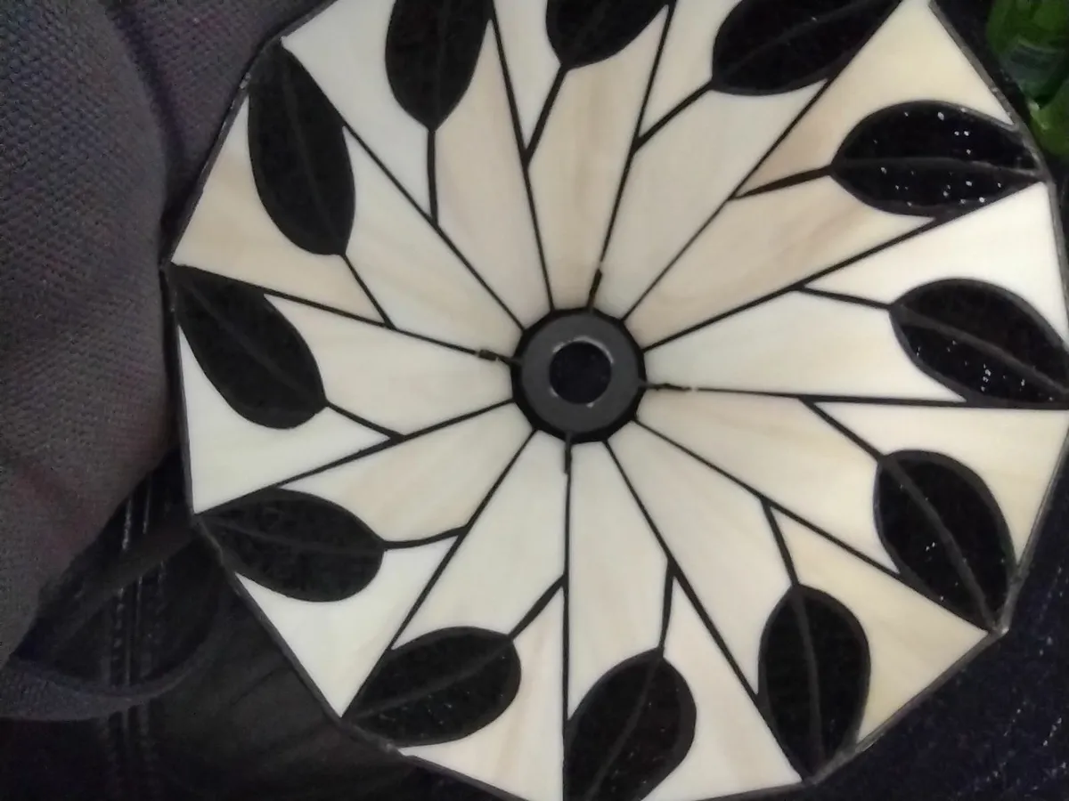 Tiffany lamp shade - Image 2