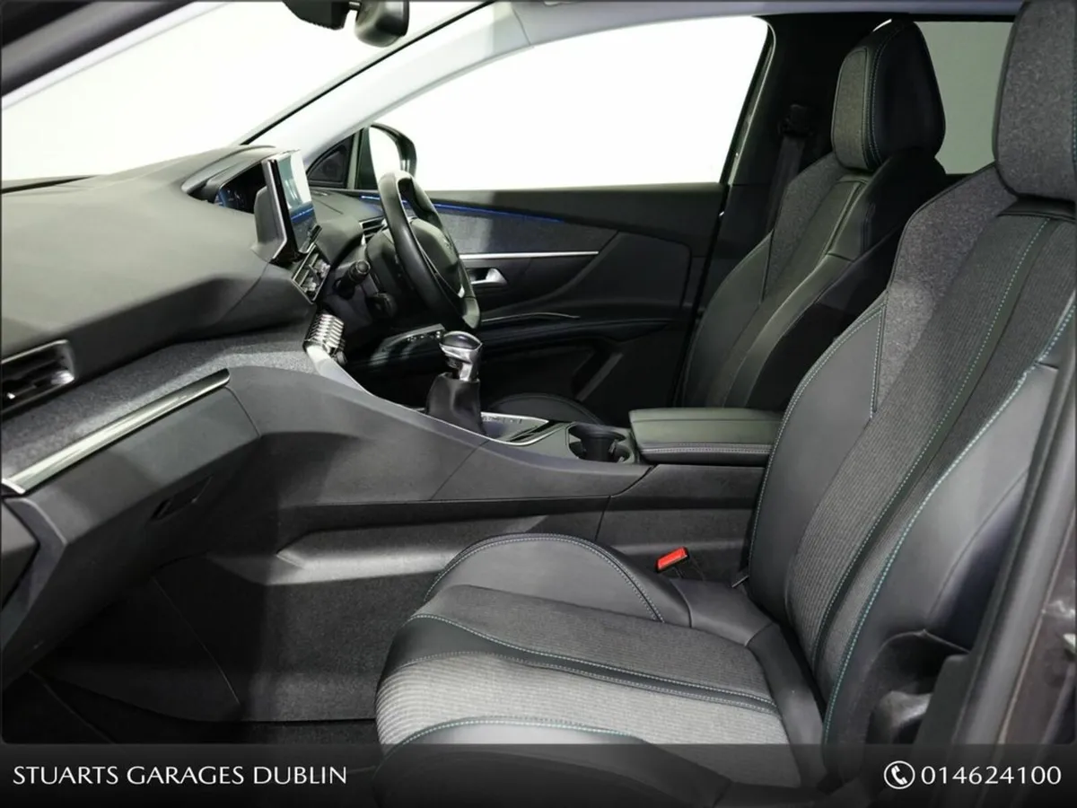 Peugeot 5008 FL Allure 1.2 130 6.3 4DR - Image 3