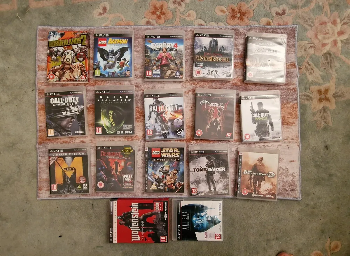 Play Station 3 (ps3) + 2 controllers & 17 games - Image 2