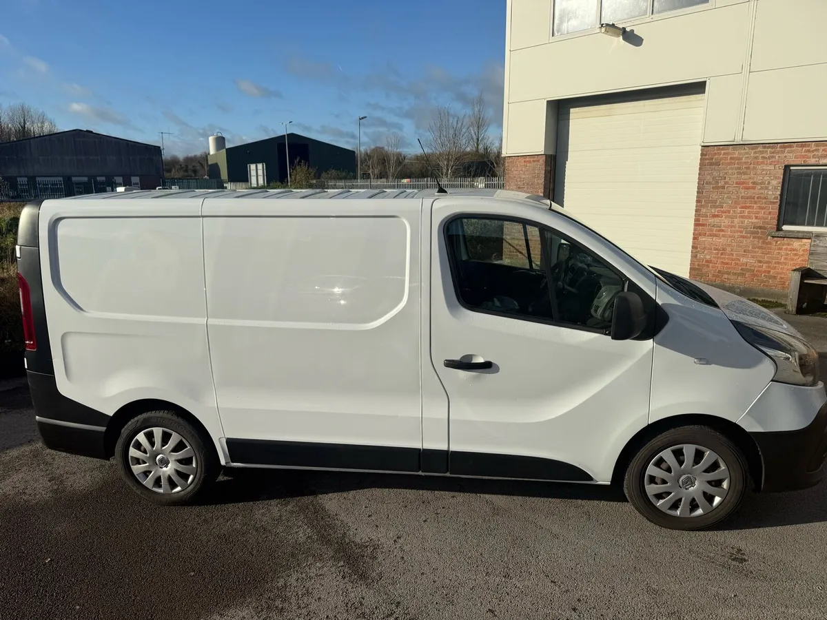 Renault Trafic 2015 - Image 4