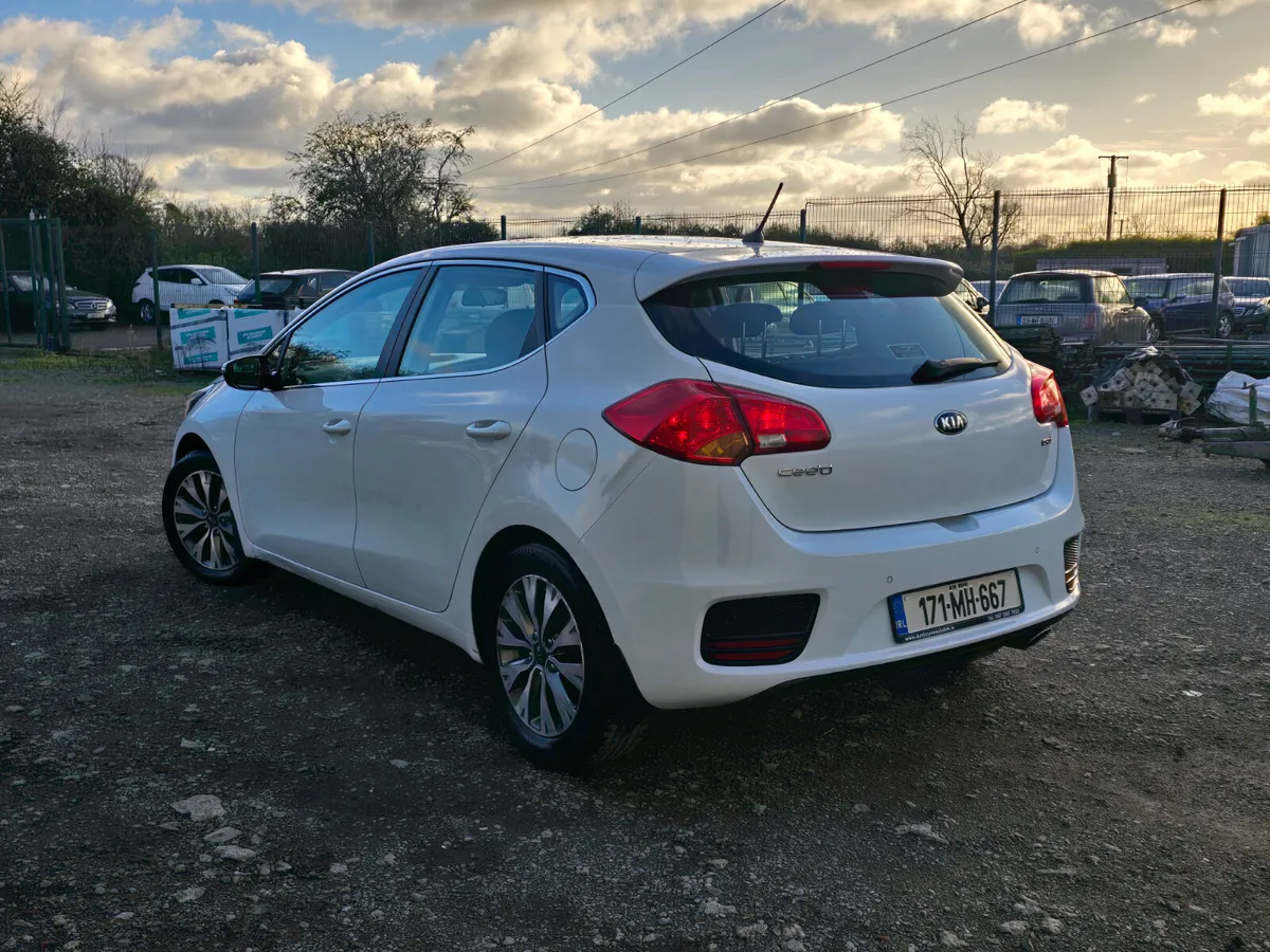 171 KIA CEED *1.6d*LOW KMS*MINT* - Image 3