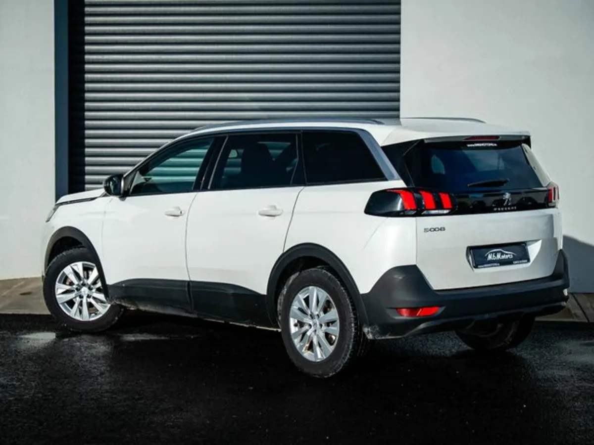 Peugeot 5008 FL 1.5 Blue HDI 130 Auto - Image 3