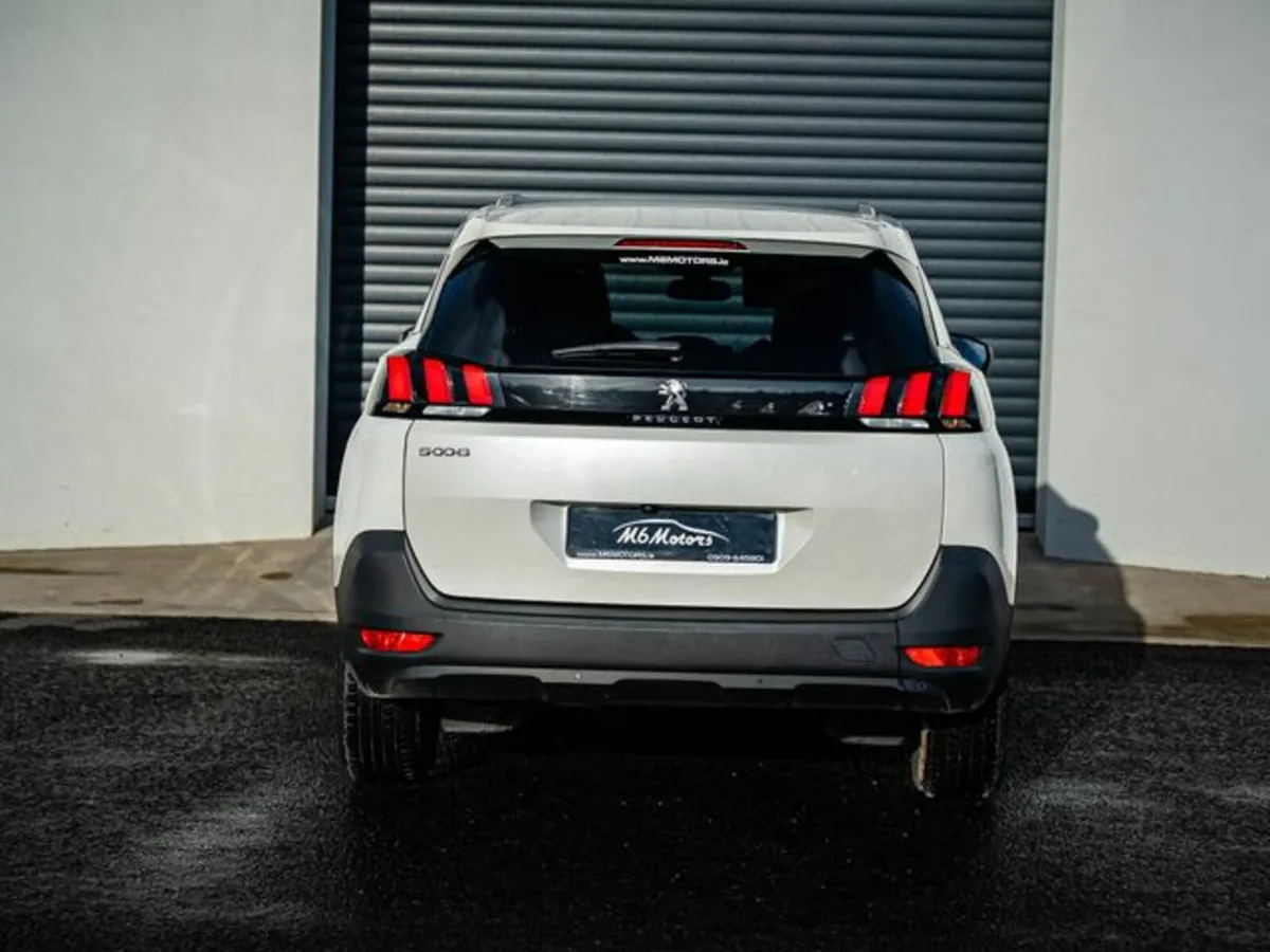 Peugeot 5008 FL 1.5 Blue HDI 130 Auto - Image 4