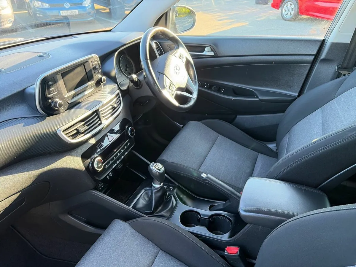 Hyundai Tucson COMFORT PLUS 1.6 2WD MANUAL - Image 3
