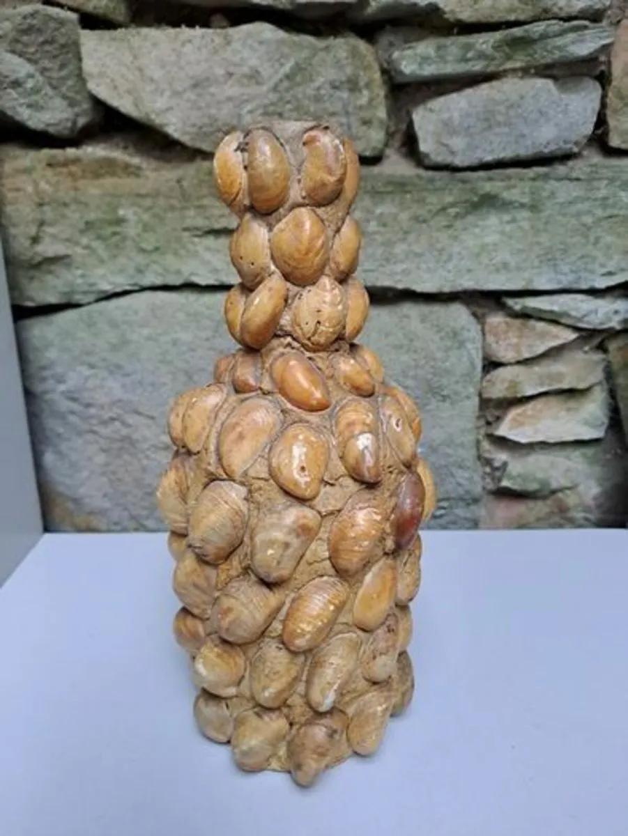 Decorative shell bottle - Image 1