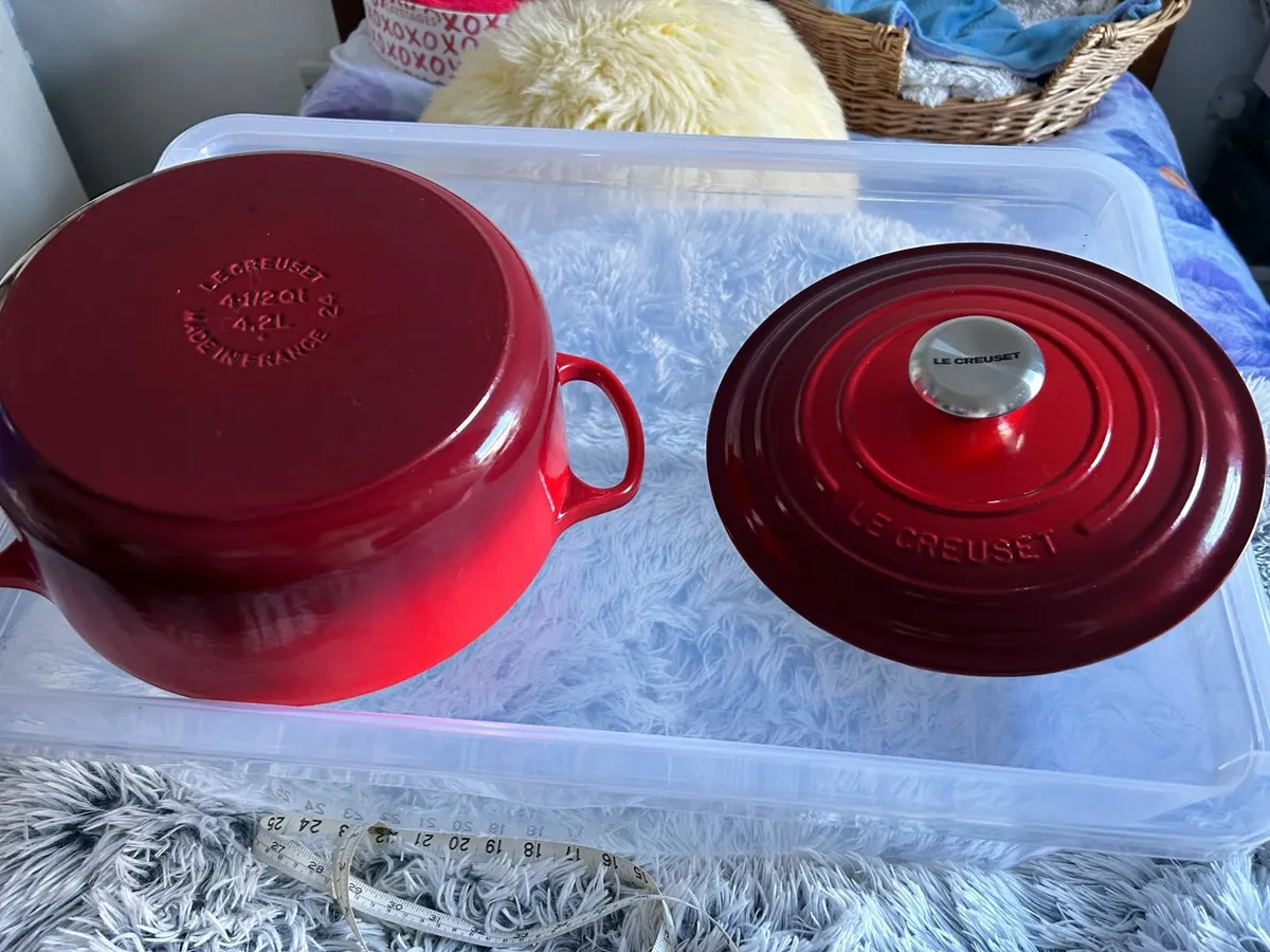 Le Creuset Cast iron Casserole - Image 1