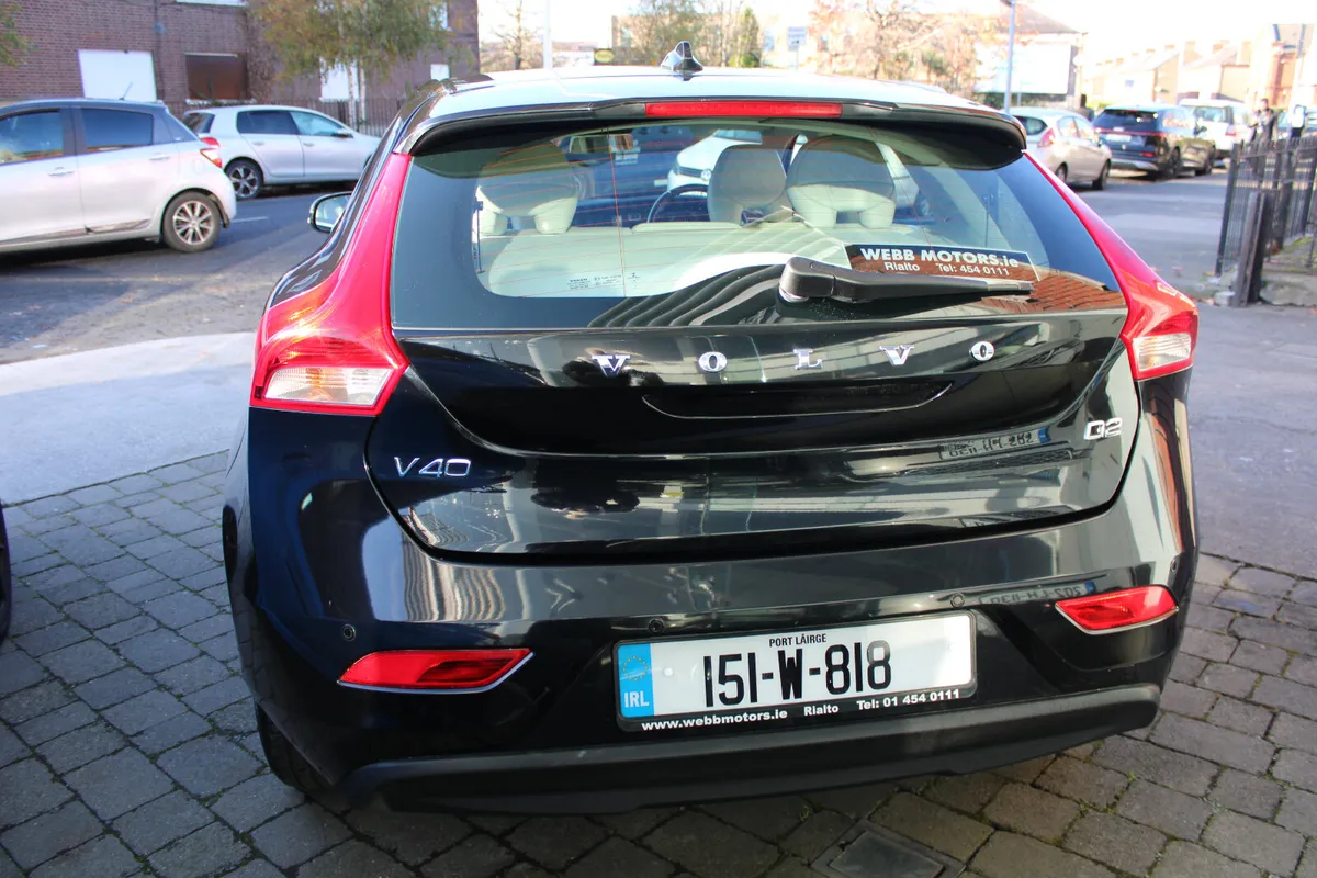 Volvo V40 1.6 D2 *LOW KMS*1 OWNER* 2015 - Image 4