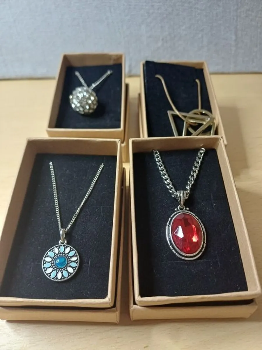 vintage costume necklaces - Image 3