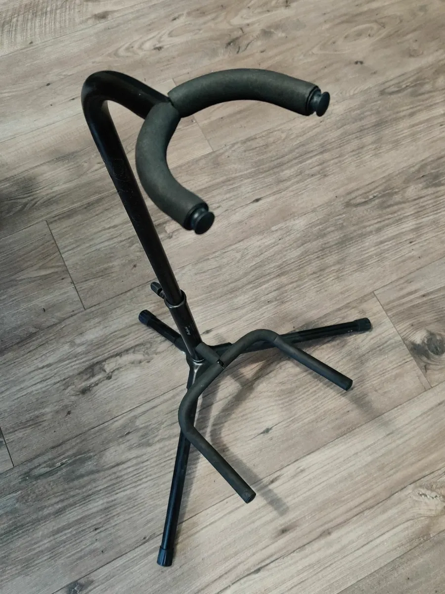 Guitar stand - Image 1