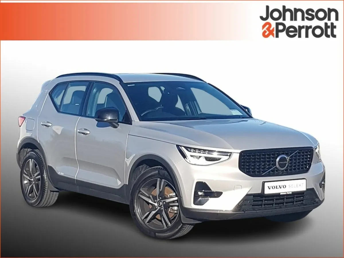 Volvo XC40 2.0 B3 163bhp MHEV Plus Dark - Image 1