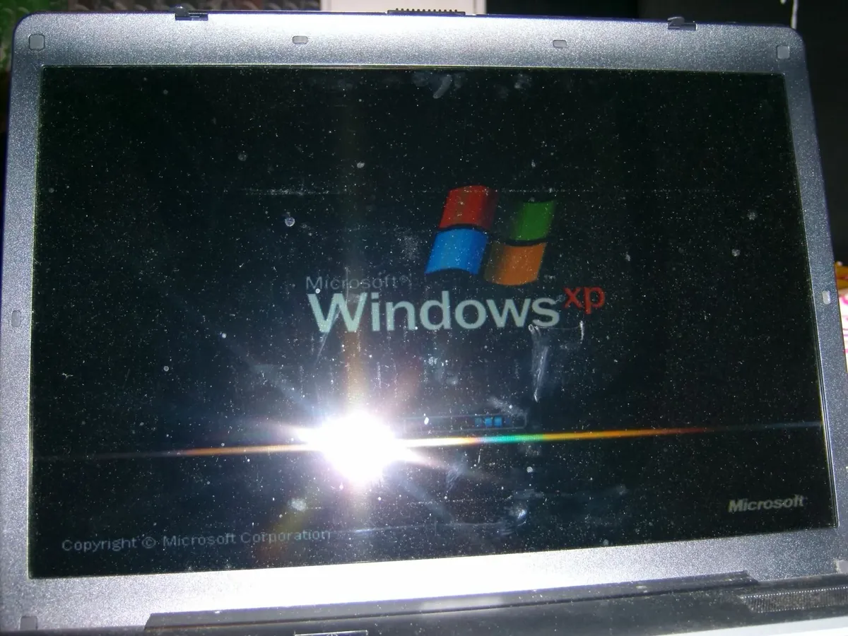 Toshiba laptop - Image 4