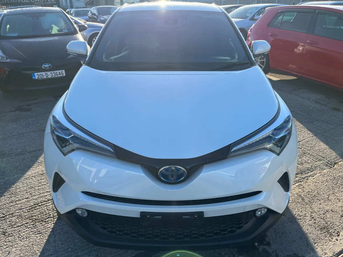 TOYOTA C-HR 2018, 1.8 HYBRID AUTO LOW KM HIGH SPEC - Image 2