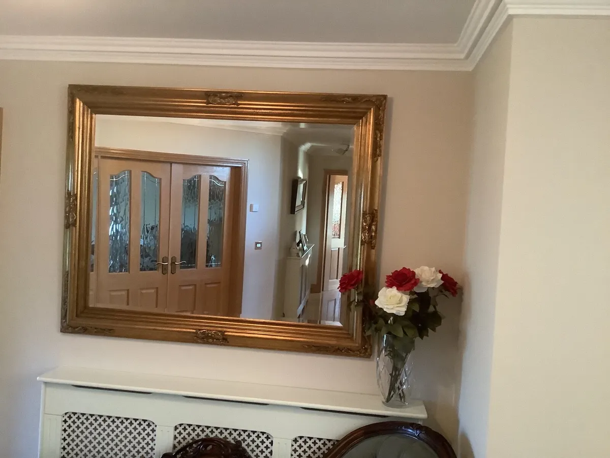 Furniture and rugs - Image 3