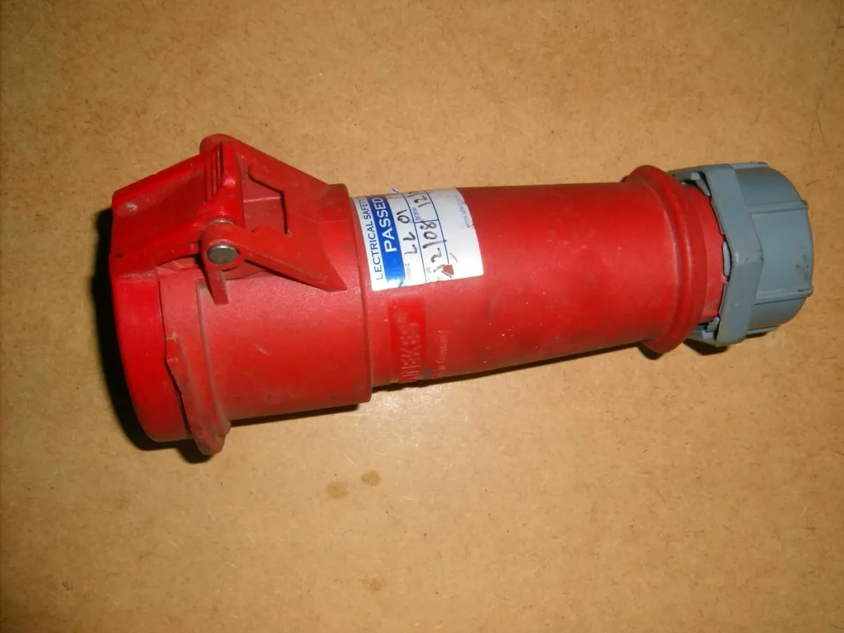 Splash proof fittings - Image 1