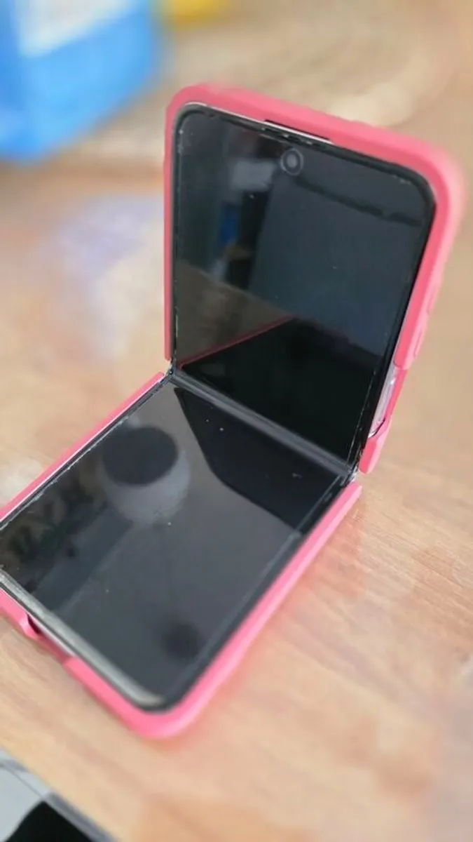 Phones With Issues Samsung S22 Ultra & Flip 5 - Image 1