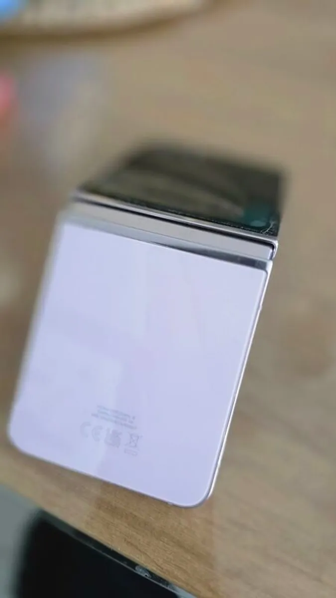 Phones With Issues Samsung S22 Ultra & Flip 5 - Image 4