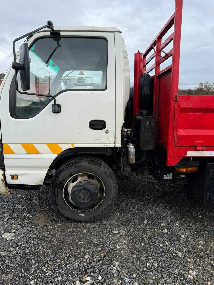 2007 Isuzu Tipper NPR - Image 3