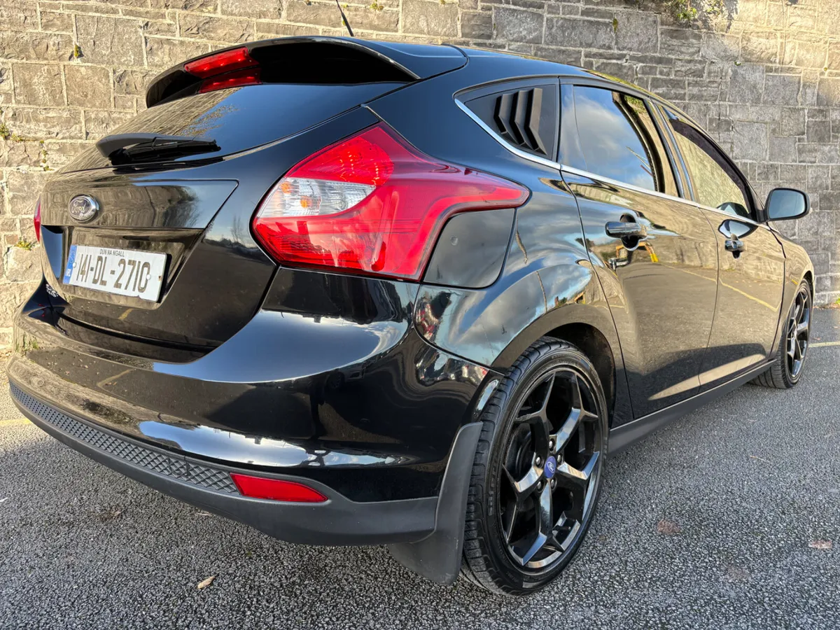 14 FORD FOCUS FSH! LOW KMS!! Trade ins+warranty👍 - Image 4