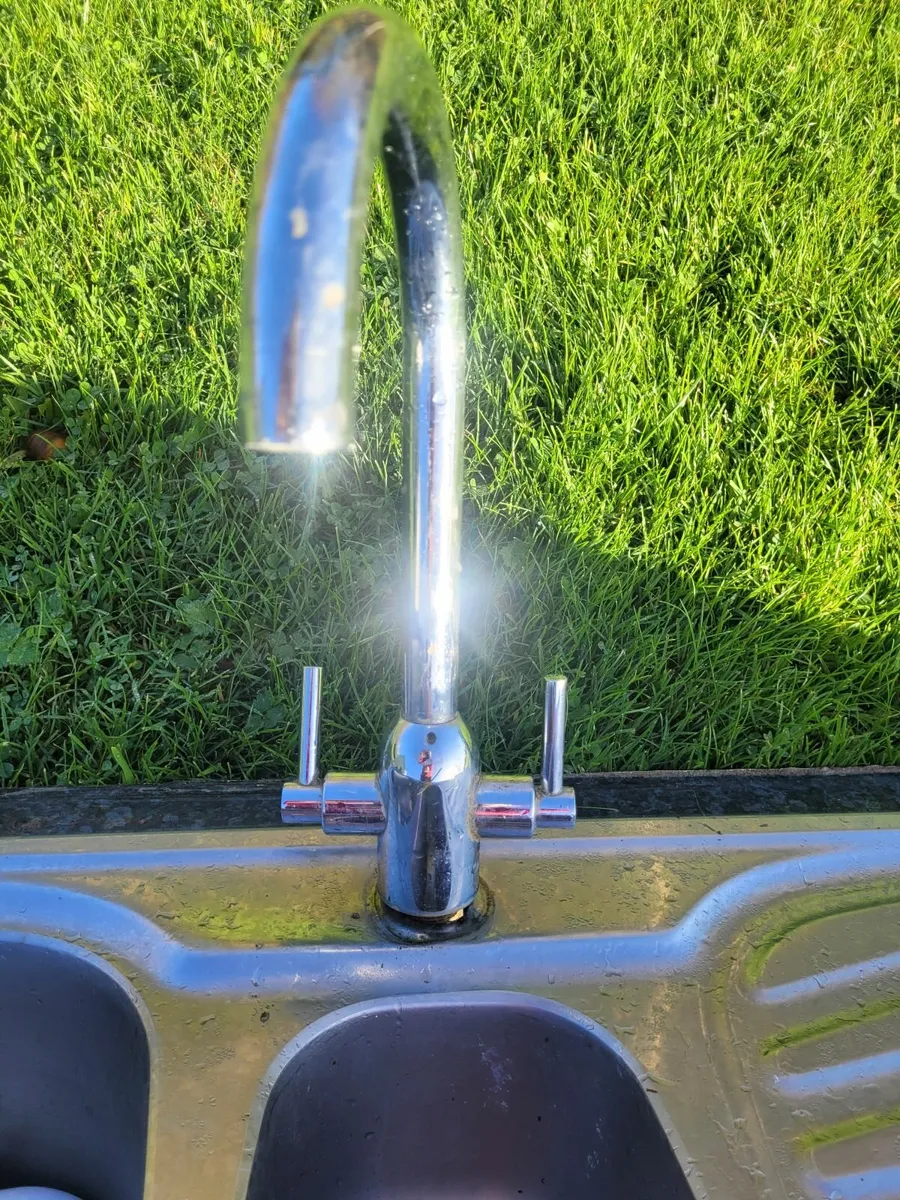 Double Sink - Image 2